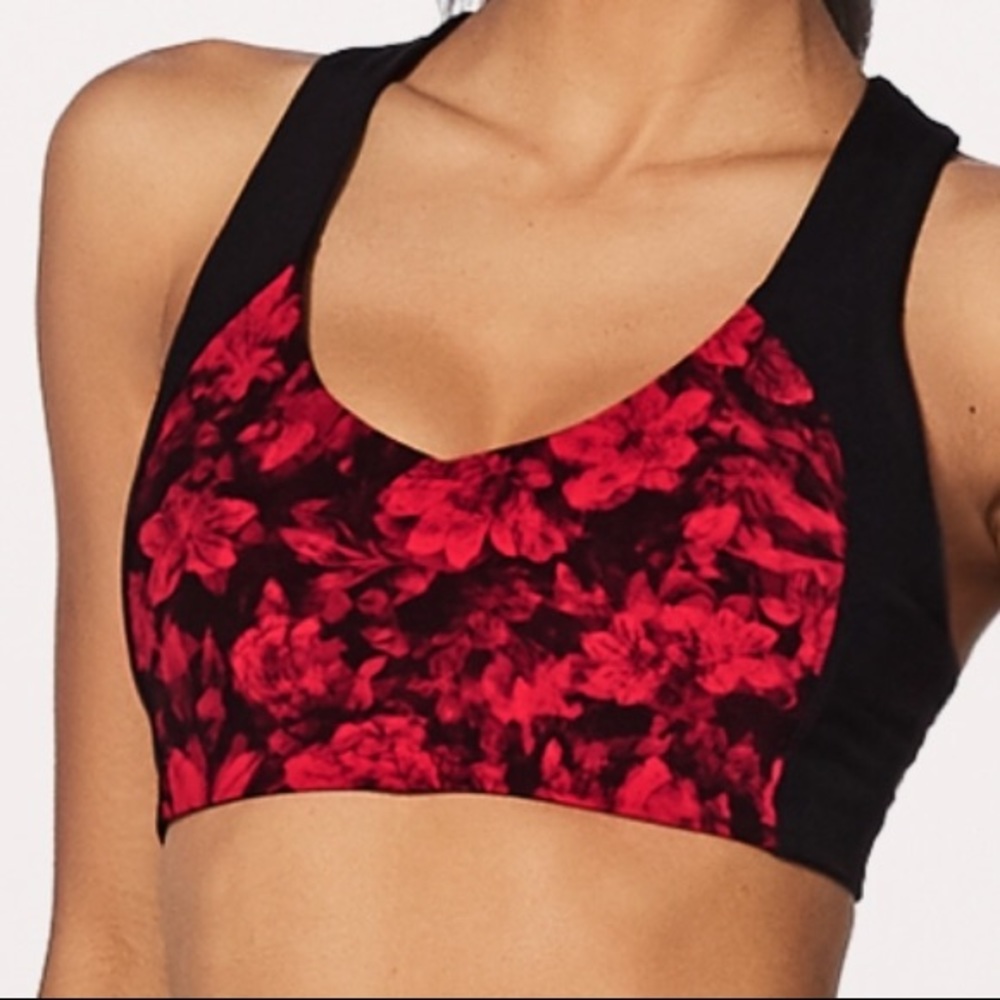NWT RED LULULEMON SWEAT TIMES BRA BLACK CARMINE - Picture 2 of 7